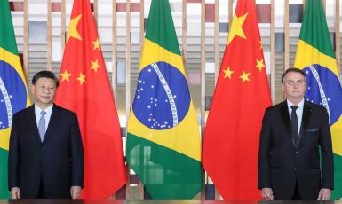 Bolsonaro a soudruh Si na summitu států BRICS (2019)  (dialogochino.net)