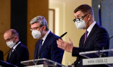 Ministr zdravotnictví Jan Blatný, místopředseda vlády Karel Havlíček a předseda vlády Andrej Babiš (všichni ANO) (ČTK)