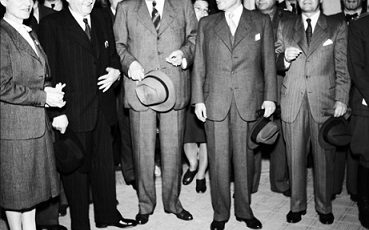 Jan Masaryk s vlastizrádným komunistou Klementem Gottwaldem, falešným sociálním demokratem Zdeňkem Fierlingerem a nešťastným národním socialistou Prokopem Drtinou (1946) (ČTK)