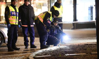 Místo, kde útočník zranil nožem osm obětí ve švédském  městě Vetlanda (ČTK / AP / Mikael Fritzon)