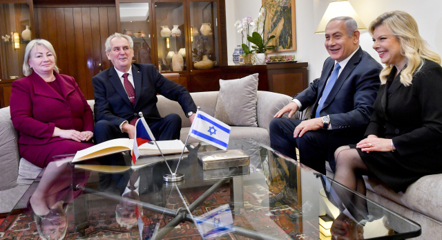 Miloš Zeman a Benjamin Netanjahu s manželkami (Jeruzalém, 27. 11. 2018) (ČTK (Vít Šimánek))