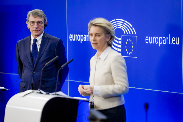 David Sassoli a Ursula von der Leyenová (Evropská unie)