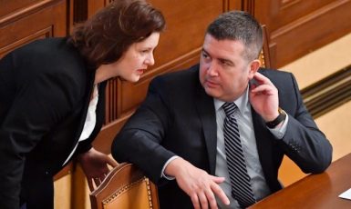 Ministryně práce a sociálních věcí Jana Maláčová a první místopředseda vlády, ministr vnitra a předseda ČSSD Jan Hamáček. (ČTK)