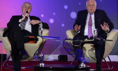 Zeman a Klaus na pražské konferenci 25 let kapitalismu v ČR (15. 11. 2014) (ČTK/Vondrouš Roman)