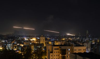 Útoky Palestinců z Gazy na Izrael (květen 2021) (ČTK/AP/Khalil Hamra)