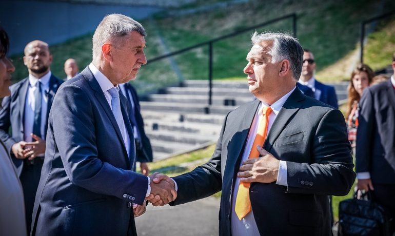 Andrej Babiš (ANO) a Viktor Orbán (Úřad vlády)