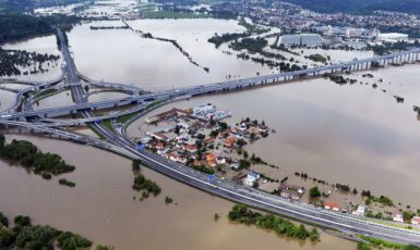 Soutok Vltavy a Berounky v pražských Lahovicích během povodně roku 2013 (ČTK/Šimánek Vít)