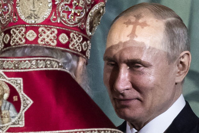 Vladimir Putin a patriarcha moskevský a celé Rusi Kirill o Velikonocích roku 2019 (ČTK/AP/Alexander Zemlianichenko)
