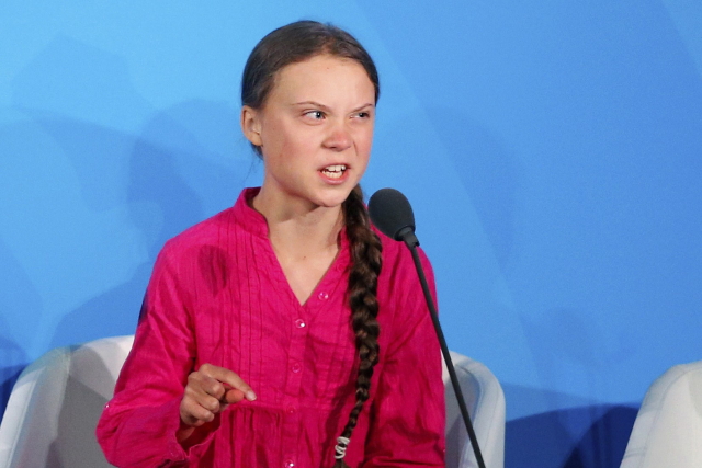 Rozzlobená švédská eko-misionářka Greta Thunberg na klimatickém summitu OSN v New Yorku (23. 9. 2019) (ČTK/PA/Jason DeCrow)