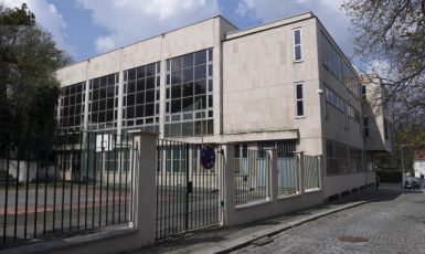 Jedna z budov Střední školy při Velvyslanectví Ruské Federace v Česku (ČTK/Deml Ondřej)