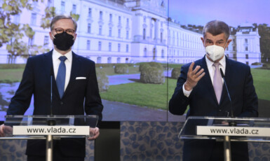 Petr Fiala a Andrej Babiš  (ČTK/Říhová Michaela)