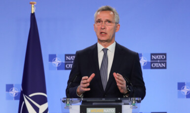Generální tajemník NATO Jens Stoltenberg (ČTK/XINHUA/Zheng Huansong)