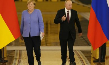 Bývalá německá kancléřka Angela Merkel na návštěvě u ruského prezidenta Vladimira Putina v Moskvě (20. 8. 2021) (ČTK/AP/Alexander Zemlianichenko)