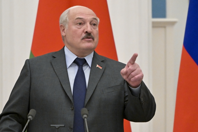 Běloruský prezident Alexandr Lukašenko (ČTK/AP/Sergei Guneyev)