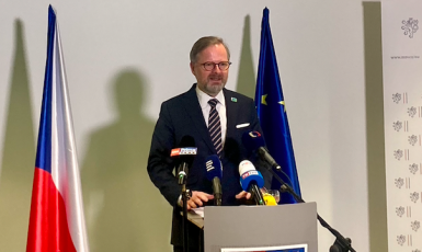 Petr Fiala na tiskové konferenci na summitu EU (Johana Hovorková / FORUM 24)