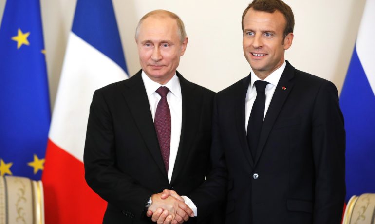 Vladimir Putin a Emmanuel Macron (kremlin.ru / Wikimedia Commons / CC BY 4.0)