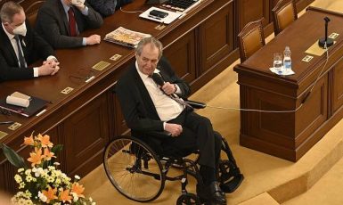 Miloš Zeman v poslanecké sněmovně (ČTK)