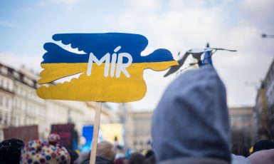 Demonstrace proti válce Putinova Ruska s Ukrajinou na Václavském náměstí v Praze (27. 2. 2022) (Alena Spálenská / FORUM 24)