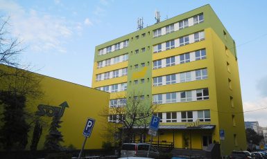 K tragickému útoku studenta na pedagoga došlo ve čtvrtém patře. (Jiri Matejicek, wikimedia, CC BY-SA 3.0)