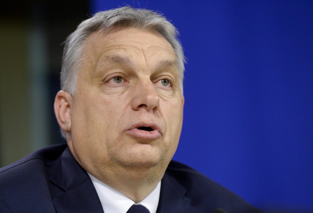 Západ je krůček od vyslání vojáků na Ukrajinu, vzkázal Orbán. Maďarsko nechce být na straně nikoho