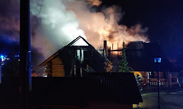 Požár hospody Vratislava Mynáře v Osvětimanech (HZS Zlínského kraje)