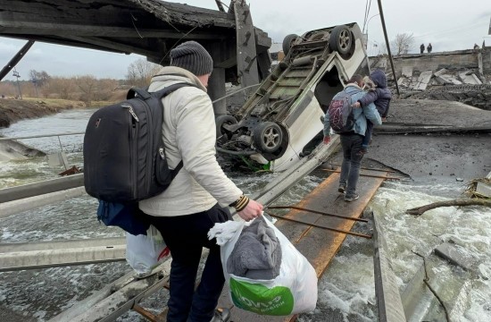 Z obyvatel Ruskem okupovaných částí Ukrajiny se stávají váleční uprchlíci (ČTK/Němeček Pavel)