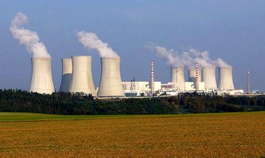 Jaderná elektrárna Dukovany (wikimedia, public domain)