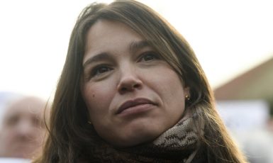 Žanna Němcovová na Náměstí Borise Němcova před ruskou ambasádou v Praze (27. 2. 2020) (ČTK/Deml Ondřej)