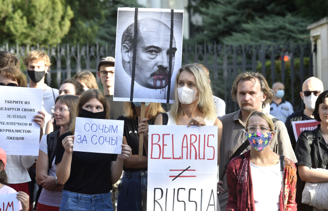 Také v Česku protestují Bělorusové od roku 2020 proti Lukašenkově diktatuře a nyní odmítají válku Putinova Ruska proti Ukrajině (ČTK/Říhová Michaela)