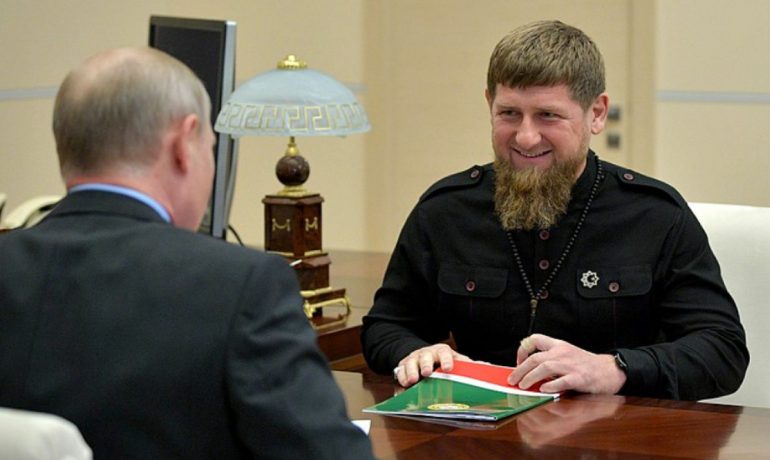 Vladimir Putin a Ramzan Kadyrov (Kremlin.ru / Wikimedia Commons / CC BY-SA 4.0)
