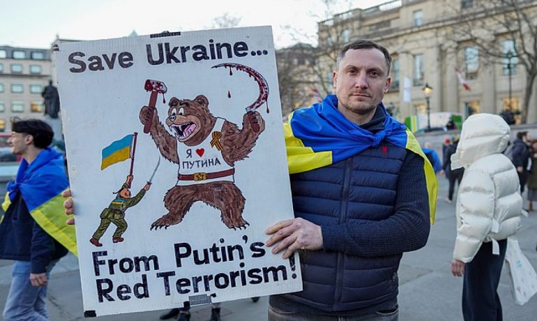 Ukrajinská demonstrace proti Putinovi 27. února 2022. (commons.wikimedia.org/CC BY 2.0)