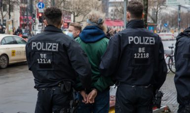 Zásah německé policie proti demonstrantům, ilustrační foto (ČTK/ZUMA/Michael Kuenne)