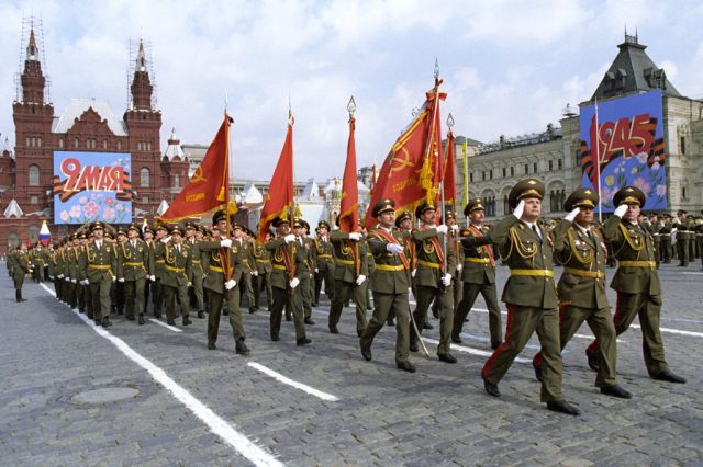 Vojenská přehlídka na Rudém náměstí v Moskvě (RIA Novosti archive / Vladimir Rodionov / Wikimedia Commons / CC-BY-SA 3.0)