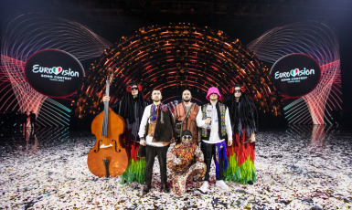 V letošním ročníku Eurovize vyhrála ukrajinská kapela Kalush Orchestra (Eurovision Song Contest / se souhlasem)
