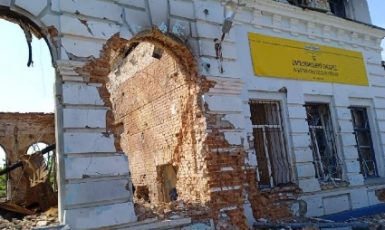 Až 40 procent domů v oblasti je podle Serhije Hajdaje zničeno či těžce poškozeno. (Serhij Hajda, se souhlasem)