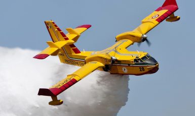 Letoun Canadair CL-415 ()