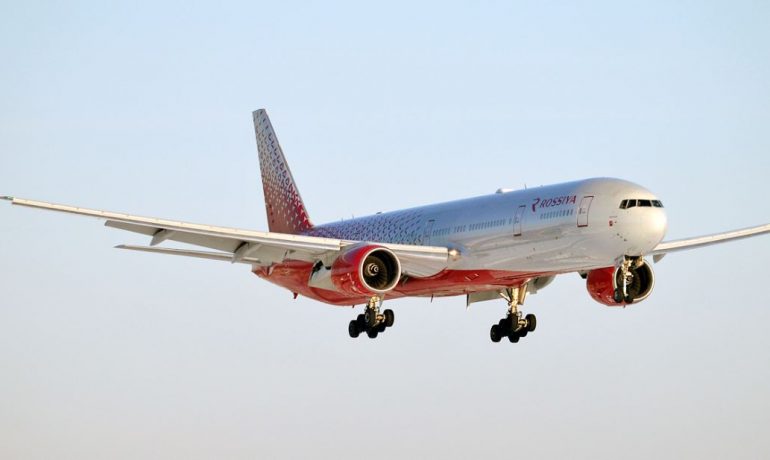 Boeing 777-300 ruské společnosti Rossiya Airlines. (commons.wikimedia.org/CC BY-SA 2.0/Anna Zvereva)