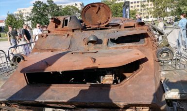Výstava ruské vojenské techniky zničené ukrajinskou armádou během války na Ukrajině. Praha. Letná (Jenny Nowak/ FORUM 24)