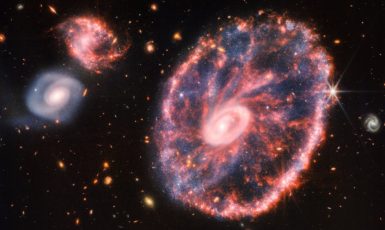 Snímek galaxie Cartwheel  z Webbova teleskopu (NASA / se souhlasem)