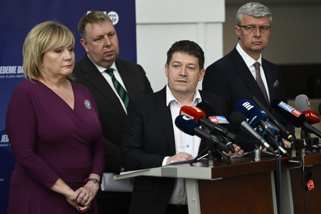 Patrik Nacher mezi straníky Babišova ANO. (ČTK)