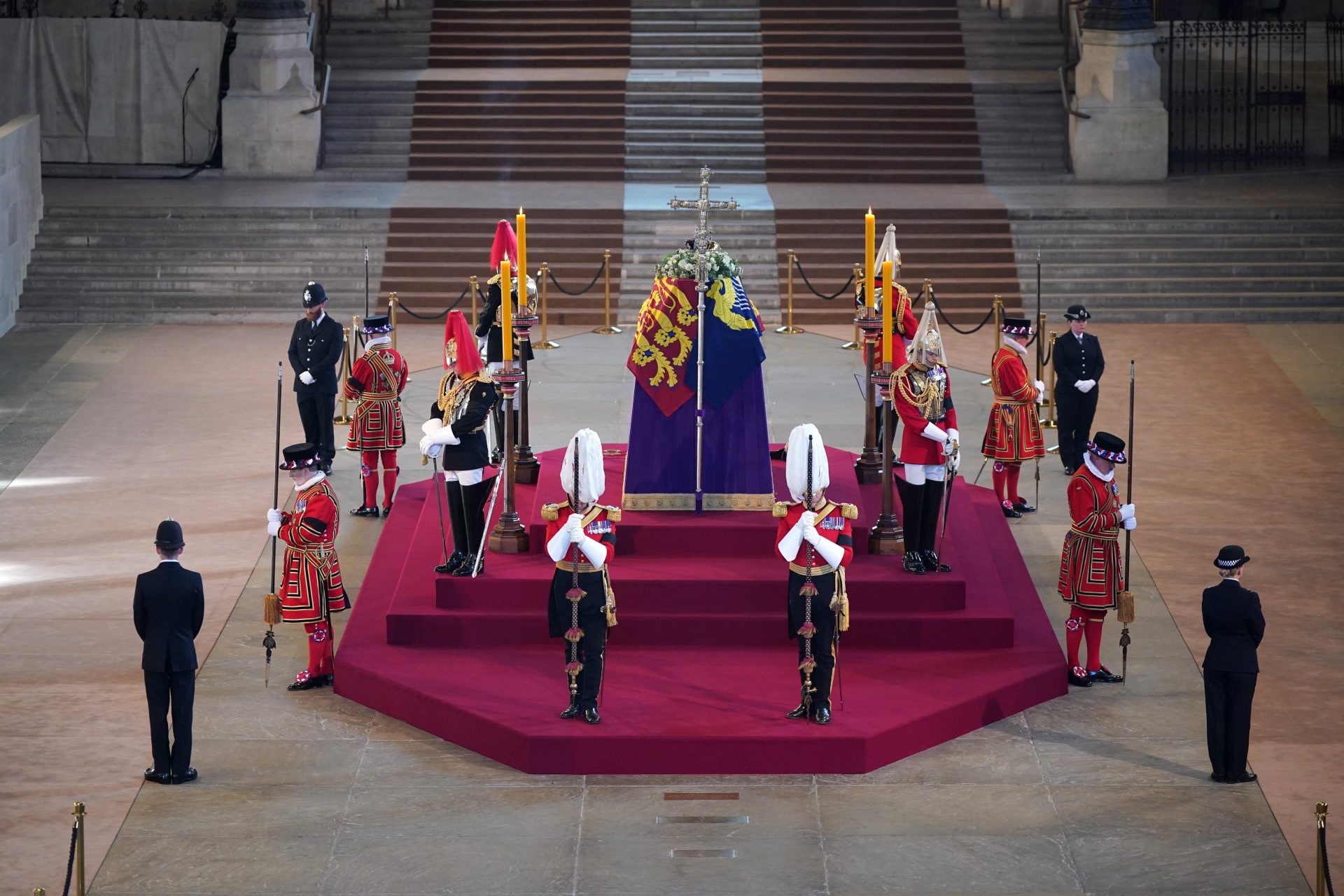 Les politiciens de haut niveau, la royauté et les vainqueurs de Formule 1. Qui assistera aux funérailles de la reine Elizabeth II ?