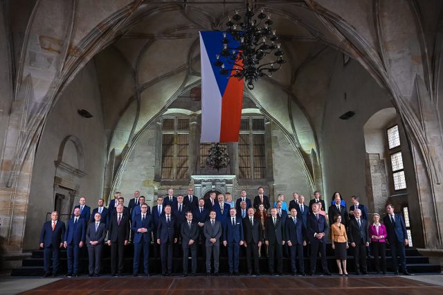Historicky první summit Evropského politického společenství se uskutečnil na Pražském hradě (Úřad vlády / se souhlasem)