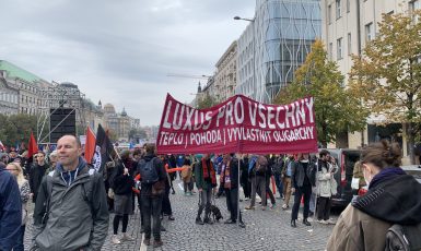 Demonstrace PROTI DRAHOTĚ. Václavské náměstí v Praze, 8. října  (FORUM 24, Tereza Hübscherová, se svolením)