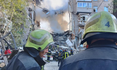 Ruský útok na infrastrukturu i obytné domy v ukrajinském Záporoží (Záchranná služba Ukrajiny / se souhlasem)