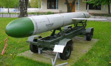 Ruská střela Ch-55 může nést i jadernou hlavici (George Chernilevsky / Wikimedia commons / CC BY 4.0)