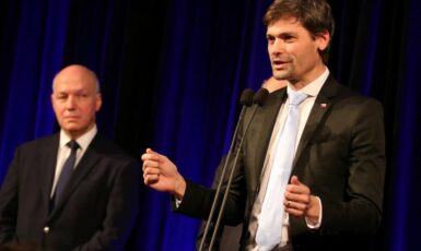 Senátoři Marek Hilšer a Pavel Fischer, kteří podruhé kandidují na prezidenta České republiky. (Senát PČR / se souhlasem)