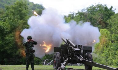 Houfnice M101 ve výzbroji thajské armády (Armyman1989, wikimedia, CC BY-SA 4.0)