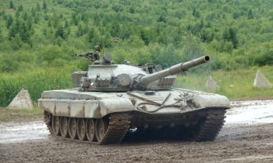 Tank sovětské výroby T 72 (Wikipedie)