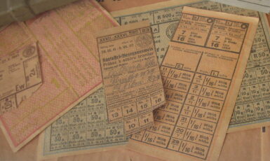 V našich zemích byl přídělový systém pomocí lístků zaveden v době nacistické okupace. Vydržel až do roku 1953. (Miaow Miaow / Wikimedia commons / CC BY 4.0)
