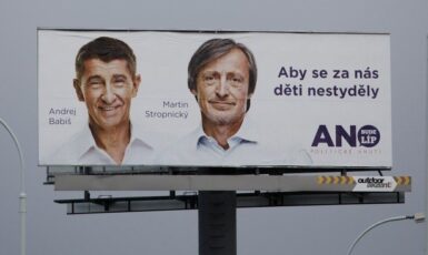 Andrej Babiš a Martin Stropnický na billboardech z roku 2013 (profimedia.cz)